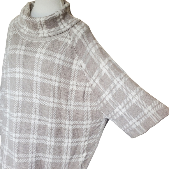LOFT Plaid Poncho Sweater Cream Neutral Cowlneck L/XL Side Slits Half Sleeve NWT - Picture 2 of 10